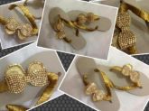 Chinelo Dourado